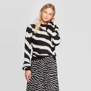 Who What Wear Black White Zebra Print Wavy Stripe Sweater sz XS